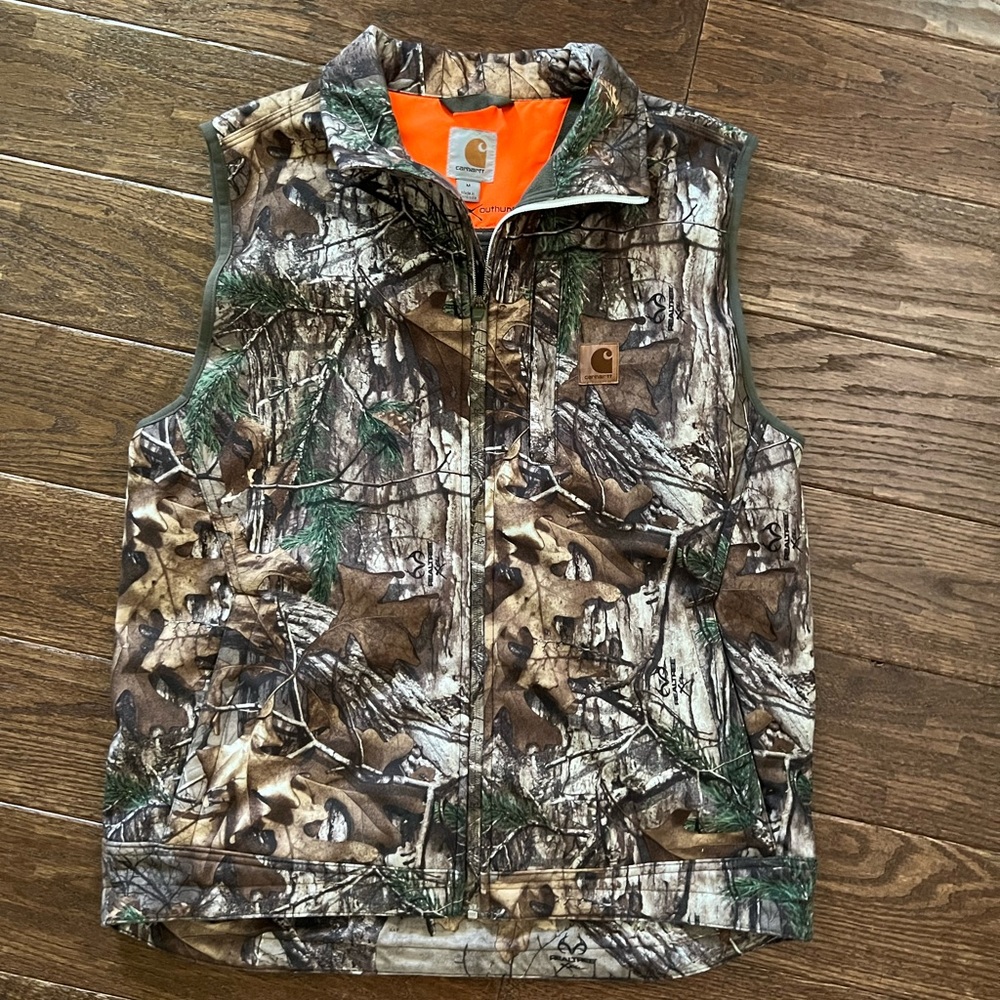 NWOT Carhartt realtree camo vest M